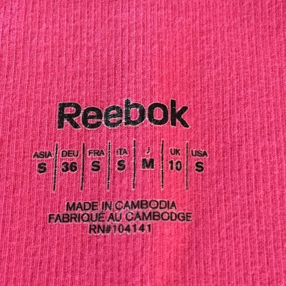 2 Tank Tops - Picture 6 of 7